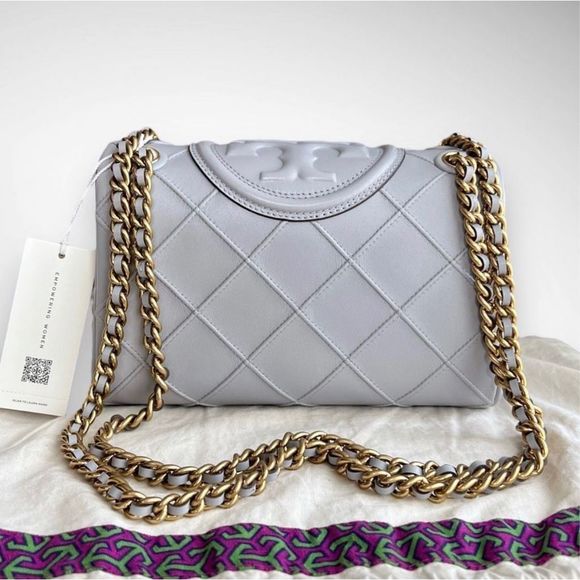 AUTHENTICATED NWT Tory Burch Fleming Soft Shoulder Bag & Miller Pavé Studs $700 - Picture 6 of 17